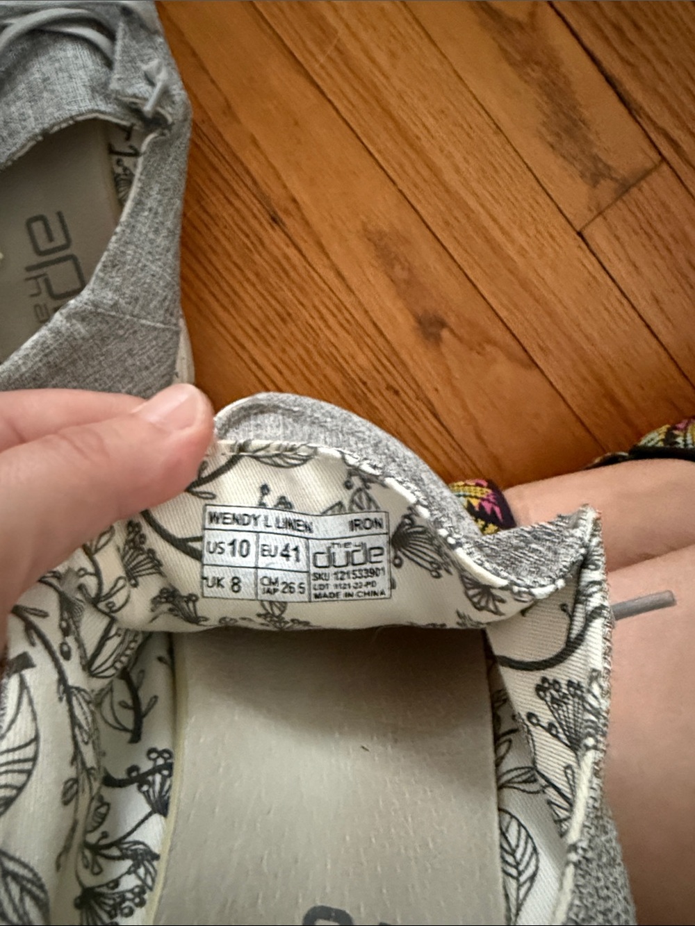Hey Dude Women’s Casual Slip-On Loafers in Light Gray - Picture 2 of 2